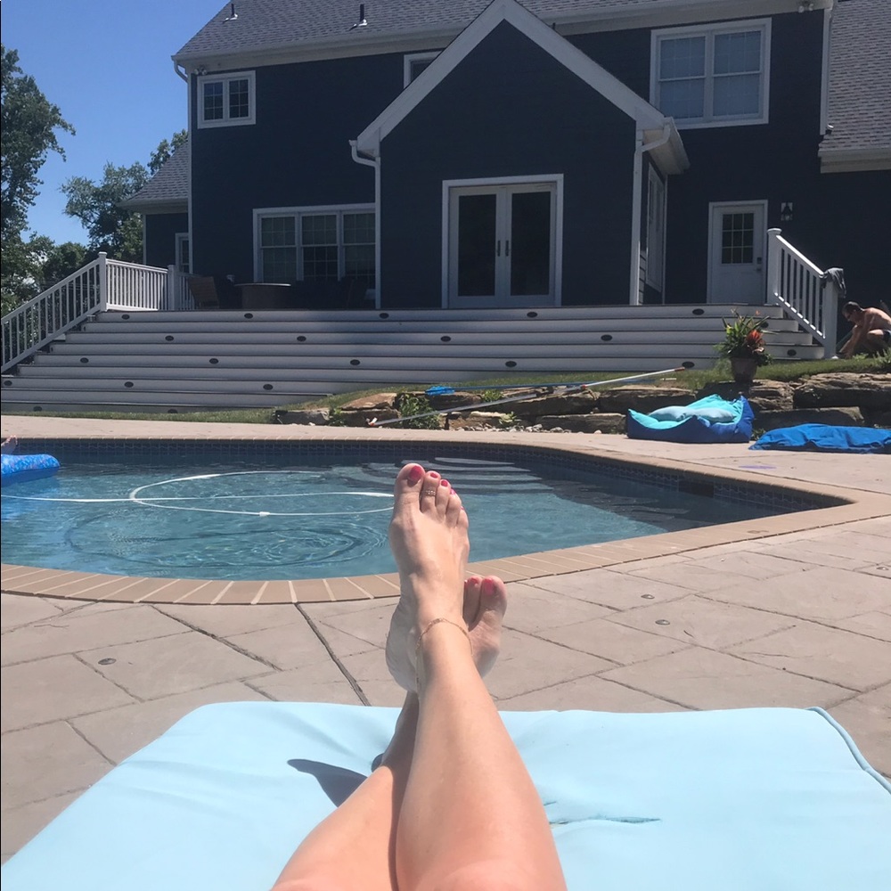 Meet your Posher, Alison